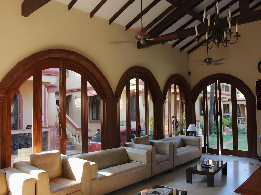 Outdoor dining or bar area