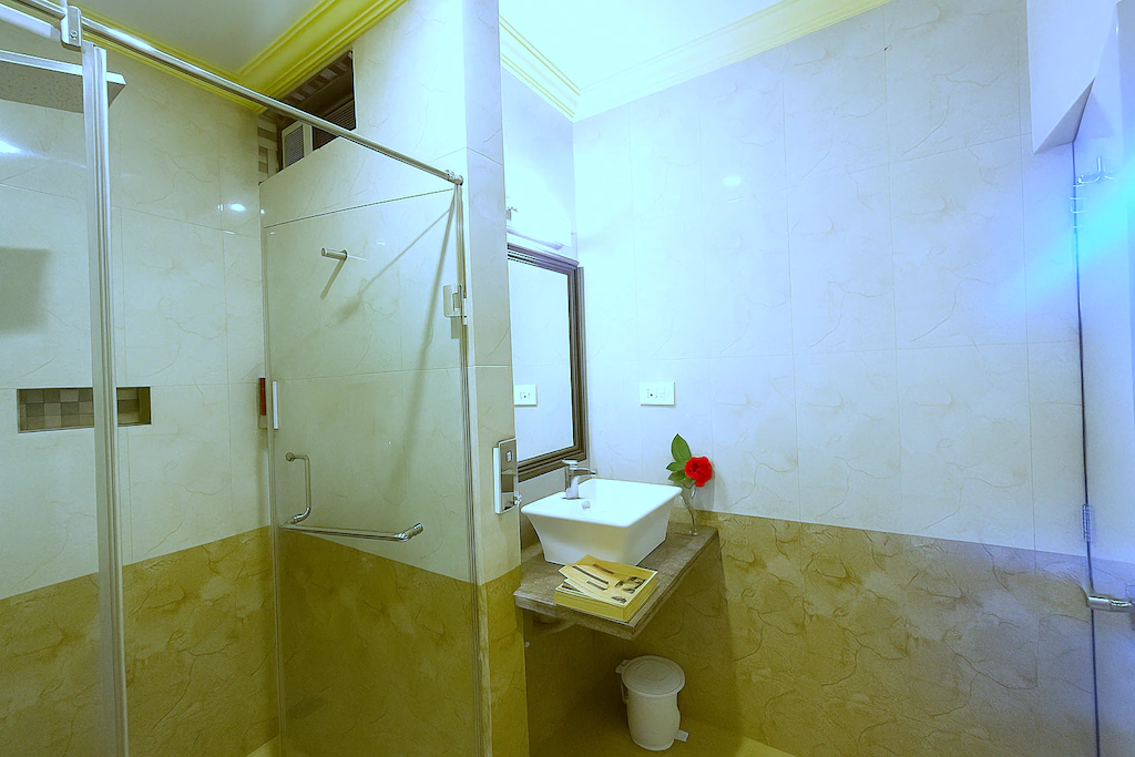 Executive Deluxe additional view